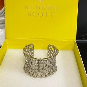 Authentic Kendra Scott bendable cuff bracelet